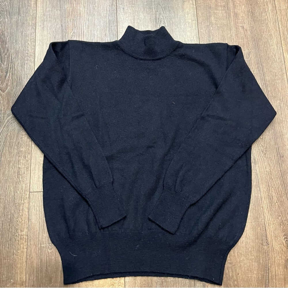 Vintage Maine Bay Thick 100% Wool navy blue turtleneck Sweater